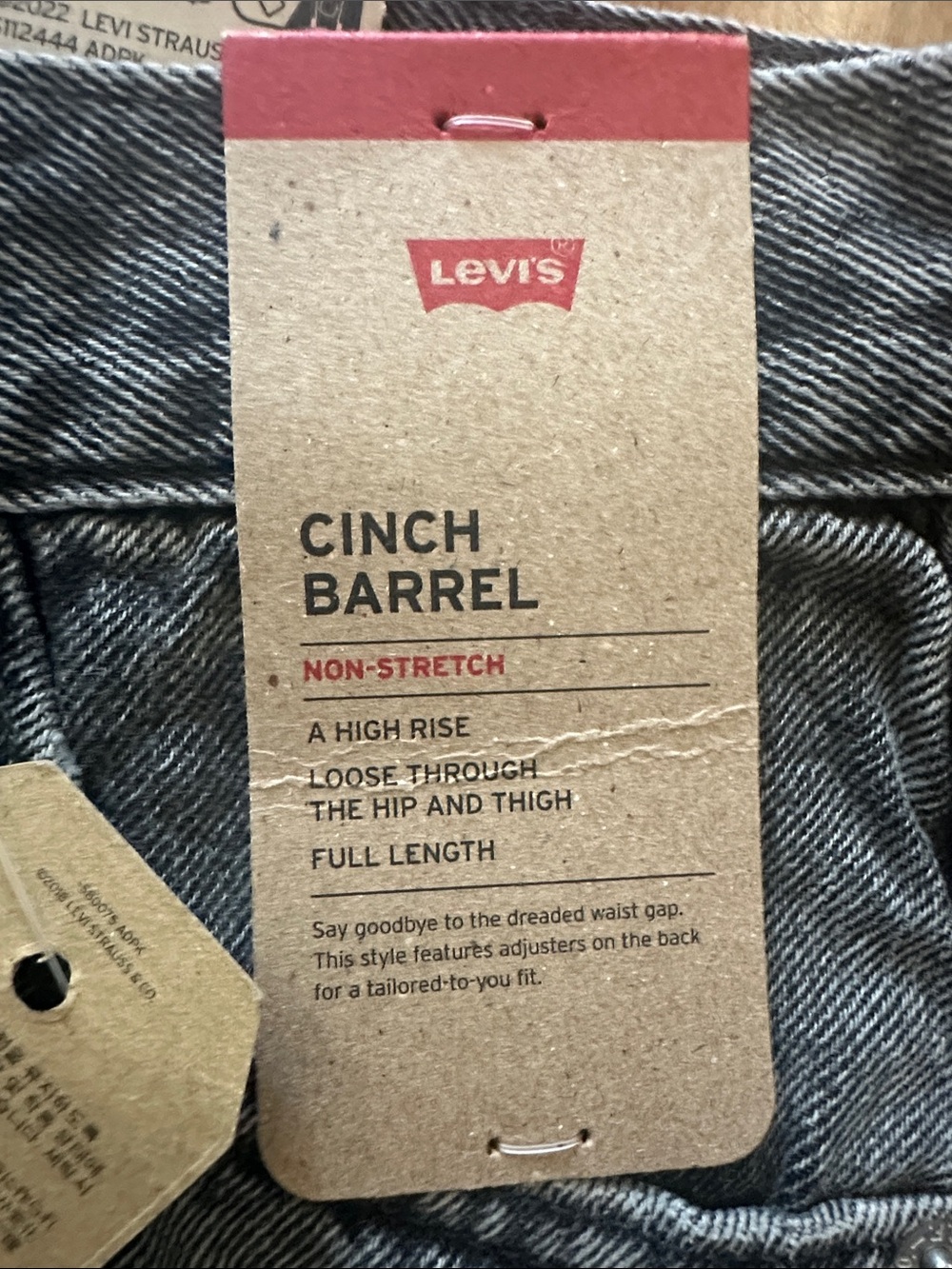 Woman’s Levi’s Cinch barrel Jeans - Picture 3 of 7